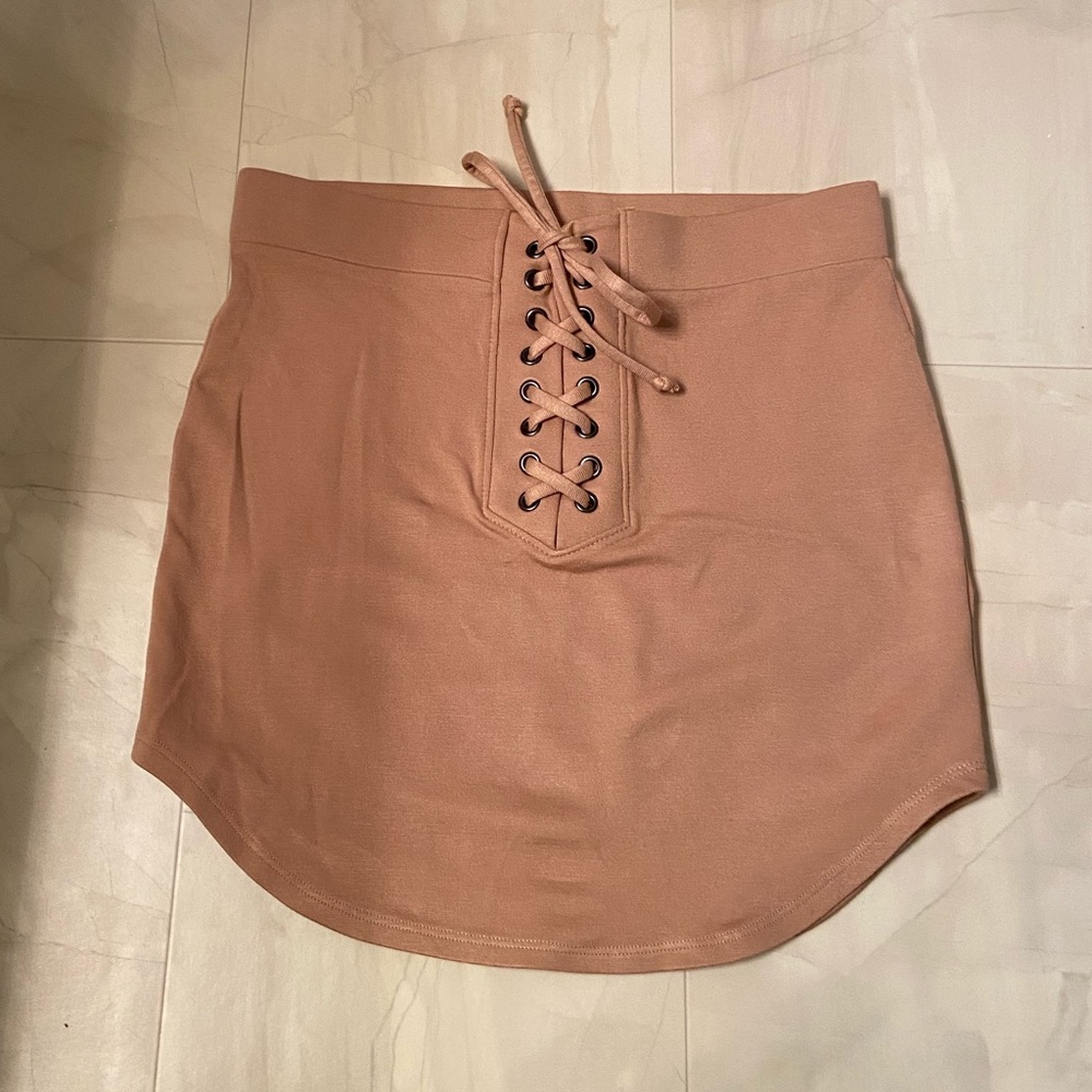 Forever 21 nude lace up skirt